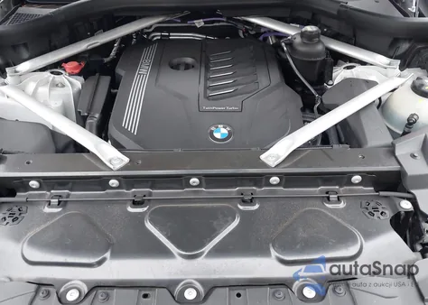 2021 BMW X6 xDrive40I z USA, uszkodzony, nr VIN 5UXCY6C01M9G08133